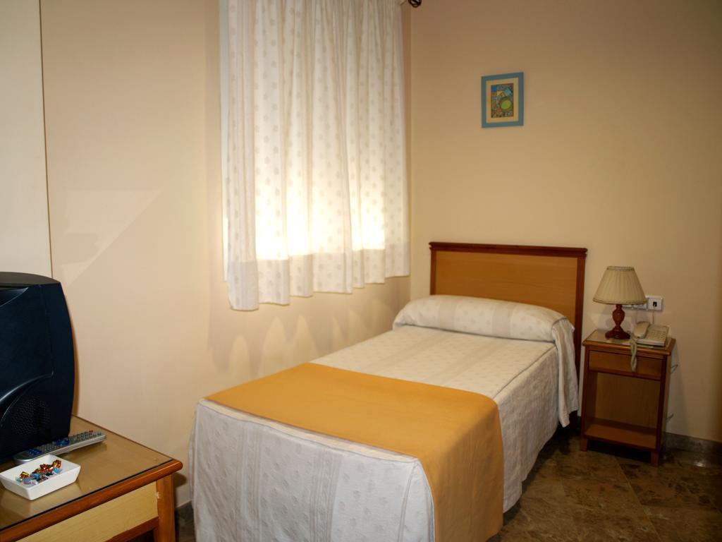Hotel Al-Yussana Lucena Exterior photo