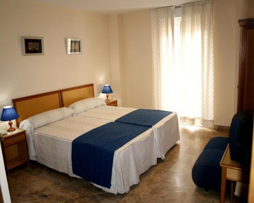 Hotel Al-Yussana Lucena Exterior photo
